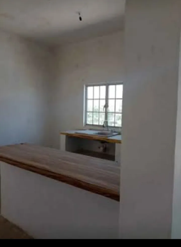 Casa en venta con division de 4 departamentos individuales en Loma bonita Tonala 2